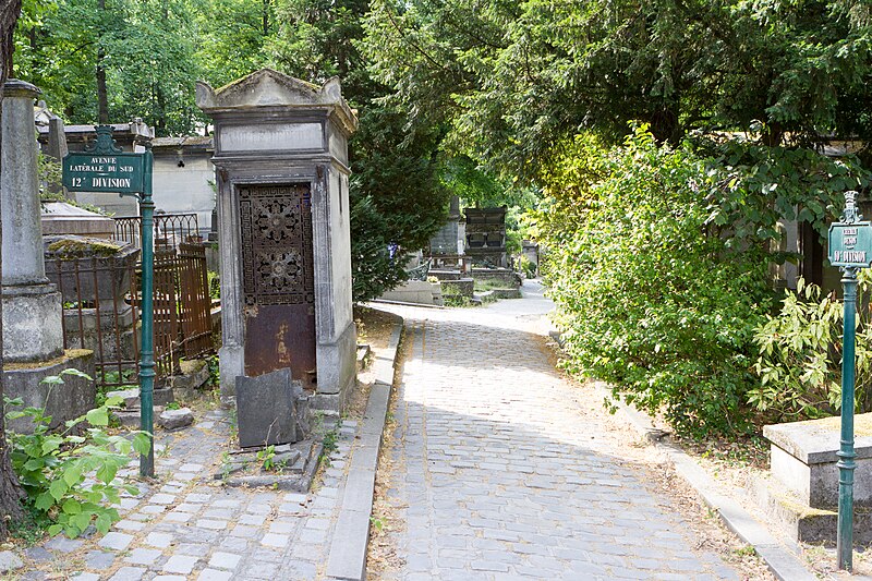 File:Père-Lachaise - Division 10 - 201.jpg