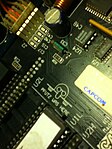 Pfutz was here op de CPU-board van een flipperkast