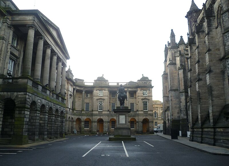 File:Parliament Square, Edinburgh.JPG