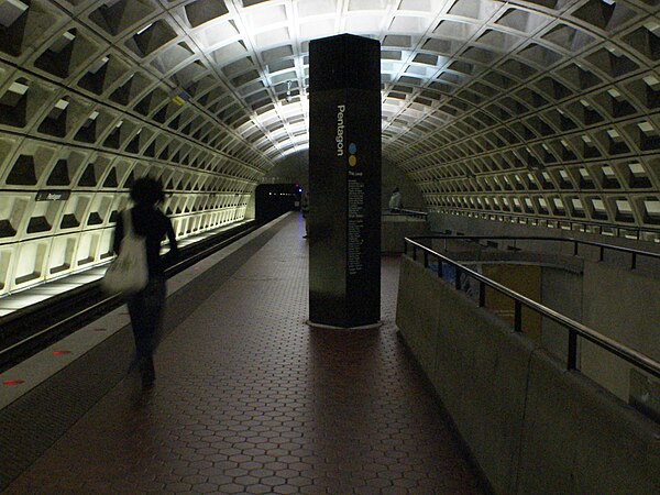 Pentagon station platform