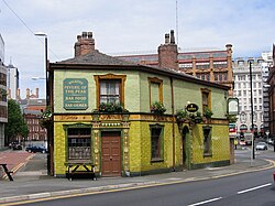 Peveril of The Peak - geograph.org.uk - 1352347.jpg