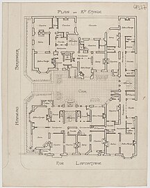 Disegno di architetto piuttosto semplice con linee e caratteri neri su sfondo chiaro