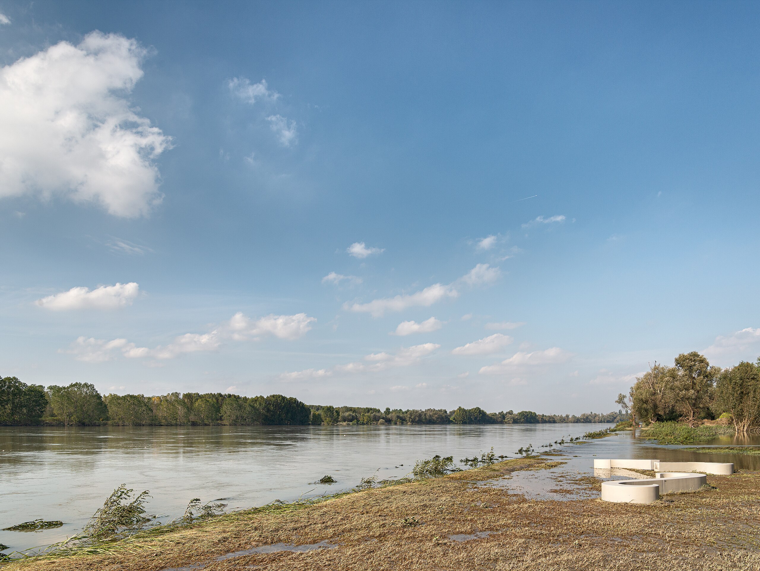 File:Po River - Lido Po, Luzzara, Reggio Emilia, Italy - October 