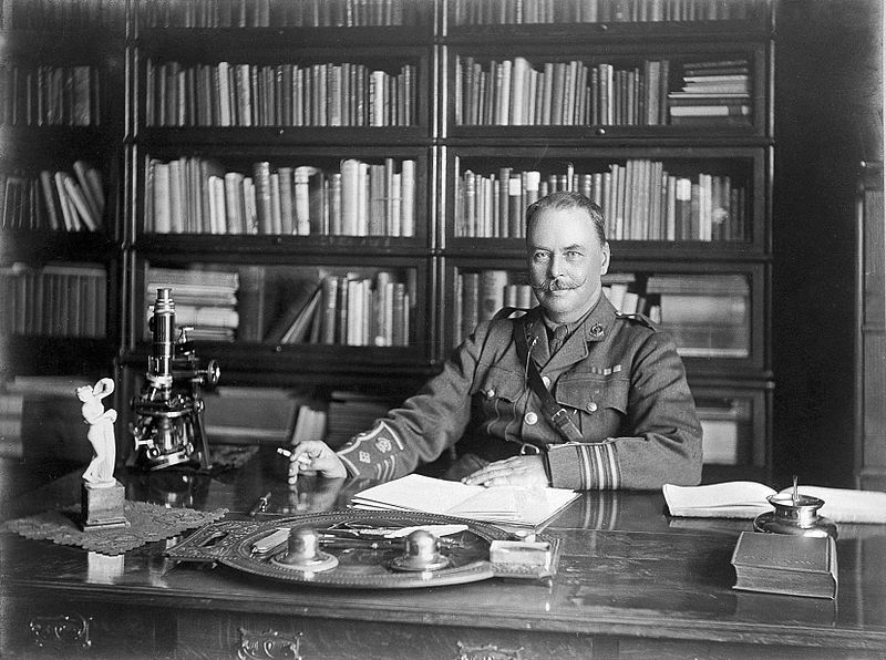 File:Portrait of Sir Ronald Ross at his desk Wellcome L0011942.jpg