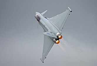 29/09: Un Eurofighter Typhoon, un caça construït per un consorci d'empreses europees.