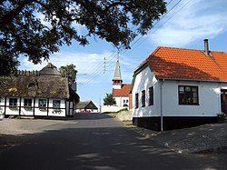 Gasthaus und Kirche Reersø