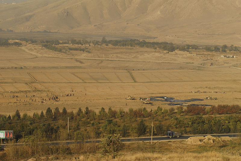 File:Road in Baghlan.jpg