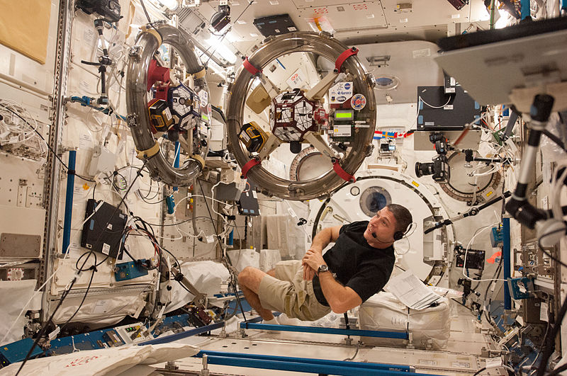 File:SPHERES-RINGS on ISS (ISS037-E-025868).jpg