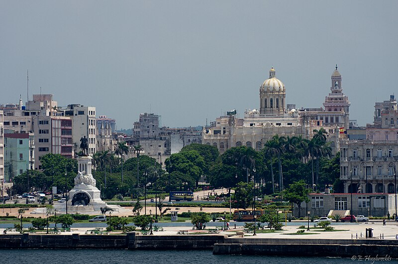 File:Scenes of Cuba (K5 02351) (5981519973).jpg