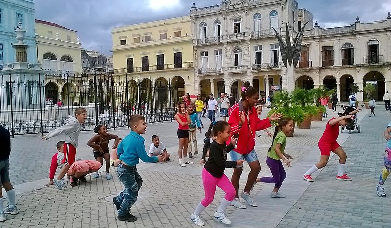File:Schoolchildren in Havana.jpg