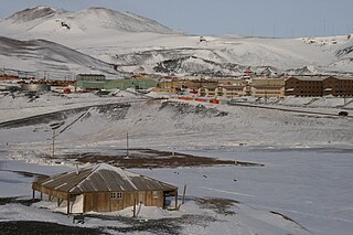 <span class="mw-page-title-main">Discovery Hut</span> Antarctic camp