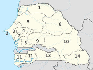 Senegal, administrative divisions - Nmbrs - monochrome.svg