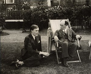 Stephens (in deckchair) with Peter Quennell (left) in 1929