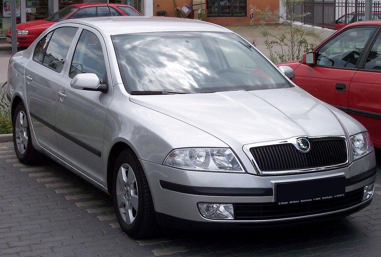 Файл:Skoda Octavia II silver vr.jpg — Википедия