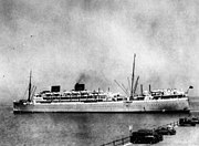 StateLibQld 1 199363 Warwick Castle (ship) on maiden voyage to Cape Town, South Africa in 1931