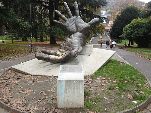 Statue of Hands