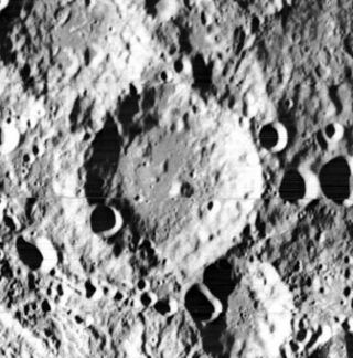 <span class="mw-page-title-main">Stratton (crater)</span> Crater on the Moon