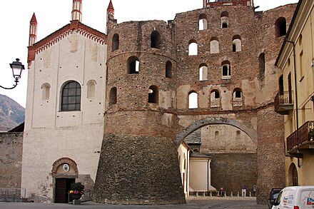 Porta called Savoia, Susa, Piedmont, 275-290 BC.