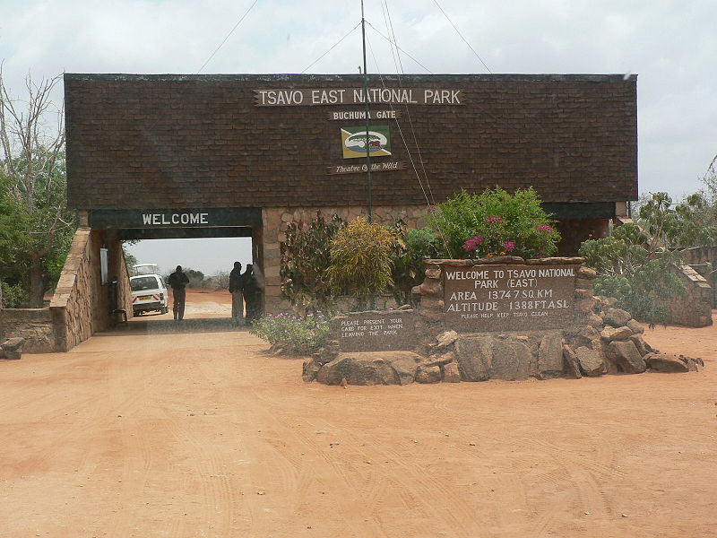 Fil:TSAVO East Buchuma Gate.JPG