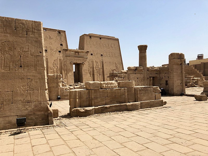 File:Temple of Horus at Edfu, Edfu, AG, EGY (48022552793).jpg