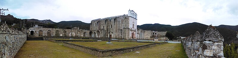 File:Templo y exconvento de los Santos Reyes, Metztitlán. 105.jpg