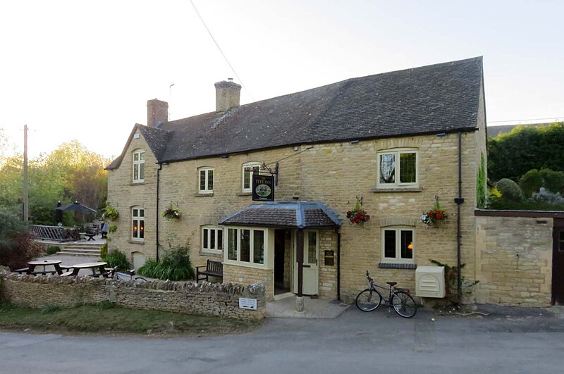 File:The Tite Inn in Chadlington - geograph.org.uk - 5363815.jpg