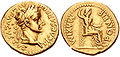 Aureus bătut sub Tiberius, la Lugdunum (Lyon), prin anii 36-37. Avers: cap laureat spre dreapta / revers: PONTIF[ex] MAXIM[us], Livia (ca și Pax[10]) așezată spre dreapta pe scaun, ține în mâini un sceptru și o ramură de măslin; picioarele pe un taburet; o singură linie mai jos, sub scaun; picioarele ornate.