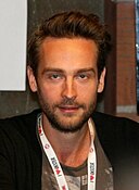 Tom Mison: Alter & Geburtstag