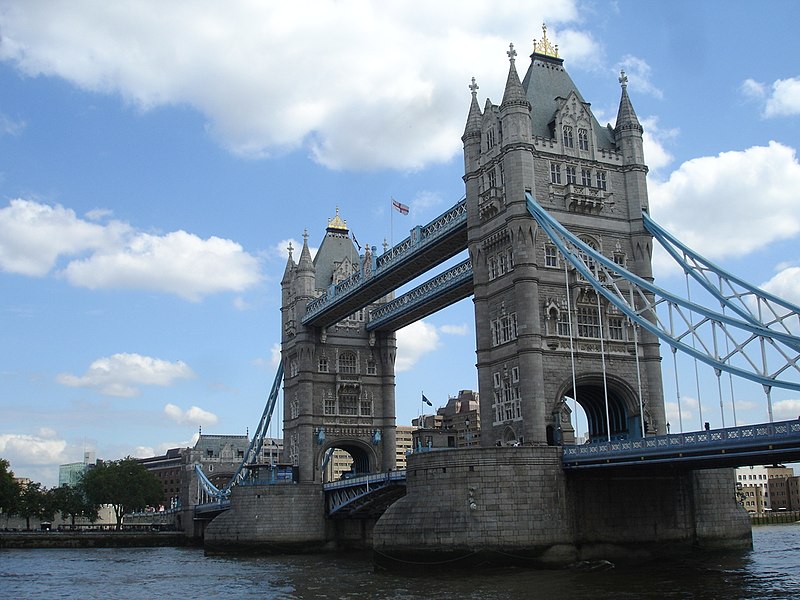 File:Tower bridge (le pont de londres) - panoramio - nico.v.44.jpg