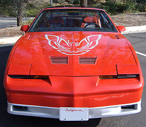 Pontiac Firebird: Entwicklung, 1. Generation (1967–1969), 2. Generation (1970–1981)