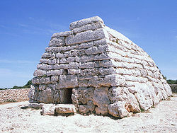 Tomb of Es Tudons, Menorca. Tudons01.jpg