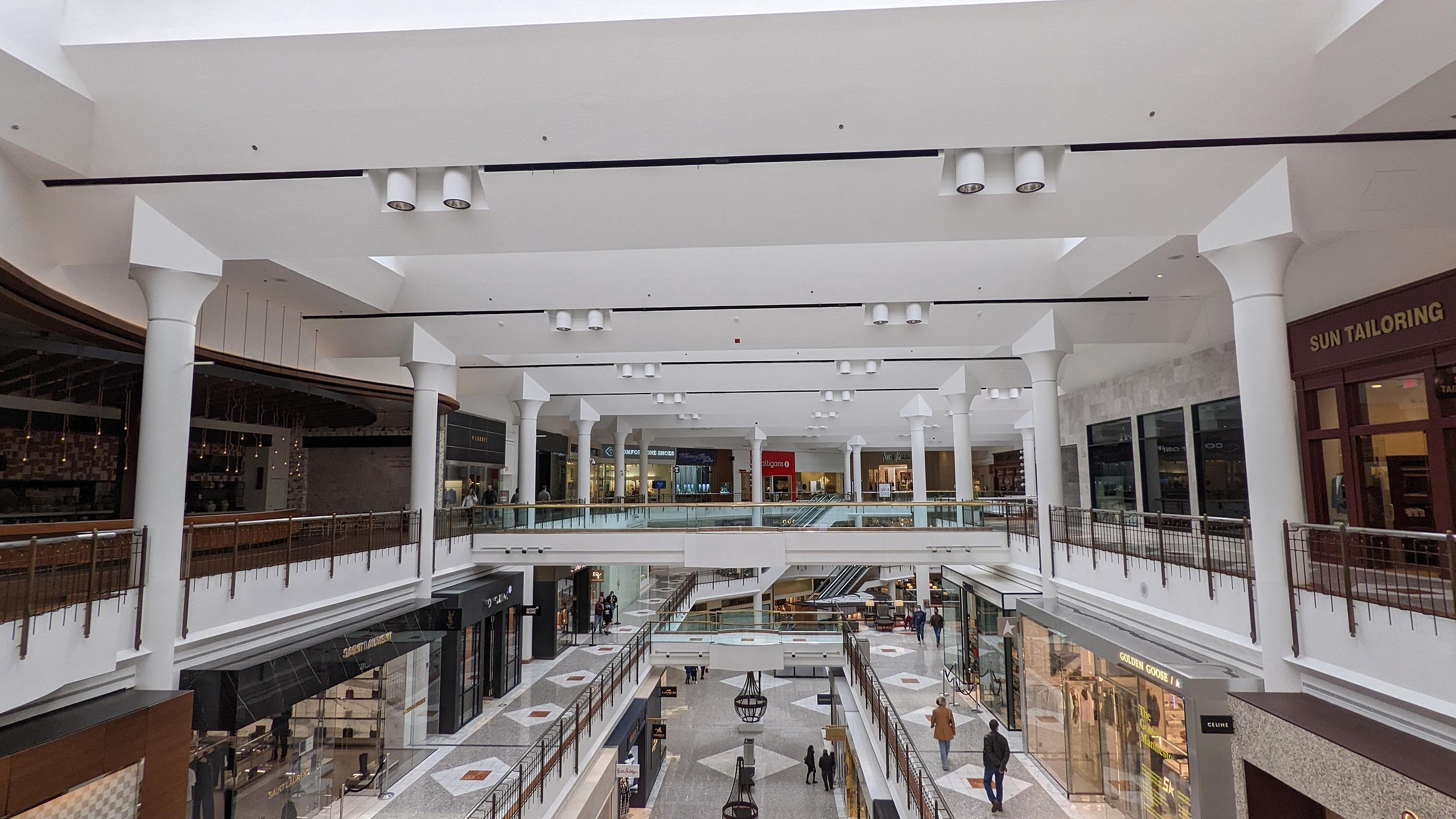 File:Tysons Galleria Neiman Marcus wing.jpg - Wikipedia