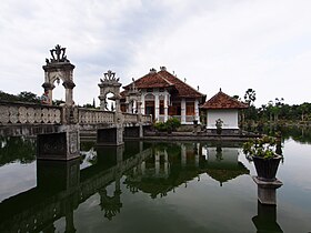 Ujung Water Palace - 2015.02 - panoramio.jpg
