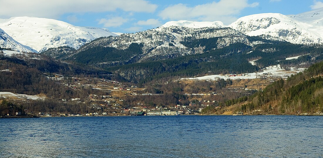 File:Ulvik March 2009.jpg