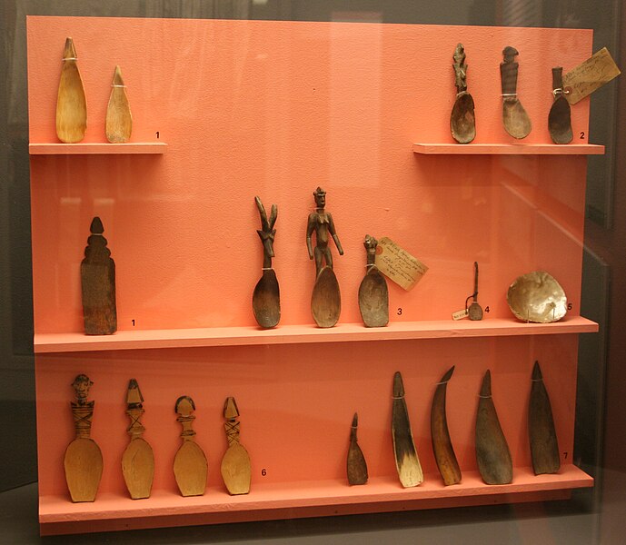 File:Völkerkundemuseum Hamburg Afrika 56.JPG