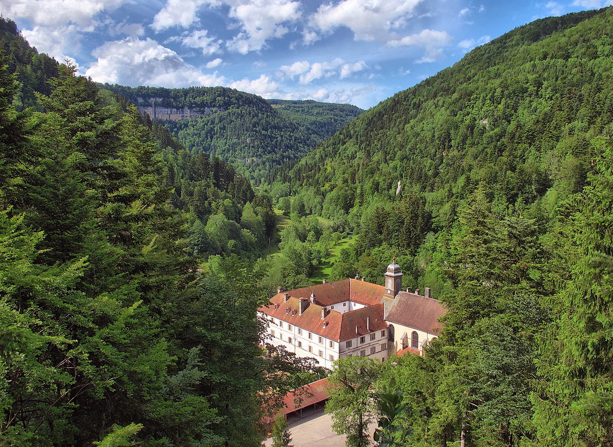 Понтарлье Франция. Миниатюрного le Conte Lodge.