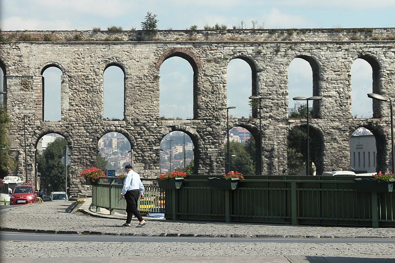 File:Valens Aqueduct.jpg