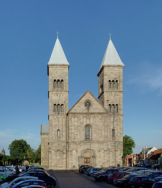 File:Viborg Cathedral June 2012.jpg