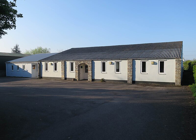 File:Village Hall, Lower Godney - geograph.org.uk - 5354159.jpg