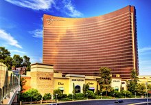 Exterior of Wynn Esplanade, seen along Sands Avenue in 2006 Winn Hotel Las Vegas.jpg