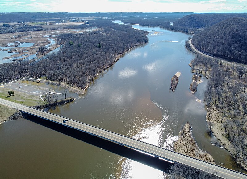 File:Wisconsin River 5.jpg