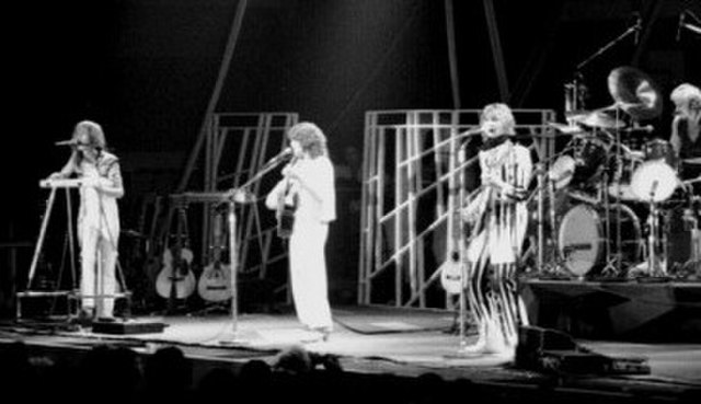 Yes performing in 1977