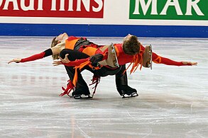 Кантилевер как составная часть поддержки в танцах на льду (Зое Блан и Пьер-Лу Буке)