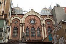 Ashkenazi Synagogue of Istanbul Sinayder Sinagogu (16231012698).jpg