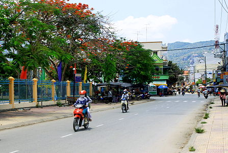 Đường phố thị trấn Tri Tôn