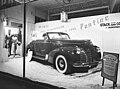 Pontiac in showroom window featuring stills from 'Mr Smith Goes to Washington', Stack & Company,York St, Sydney, January 1940, by Sam Hood
