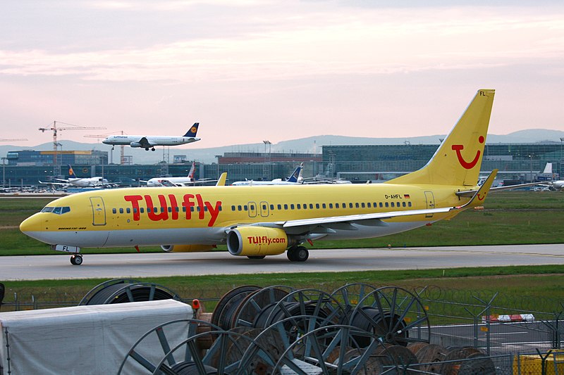 File:2010-05-27 B737-800 TUI D-AHFL 04.jpg