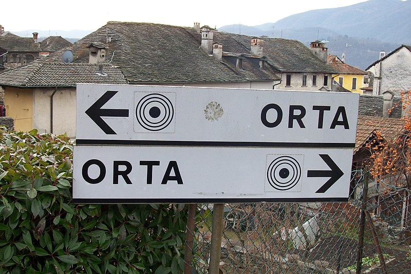 File:2012-01-01 Orta No Way Out.jpg