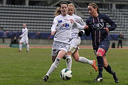 20121209 PSG-Juvisy - Kosovare Asllani 02.jpg