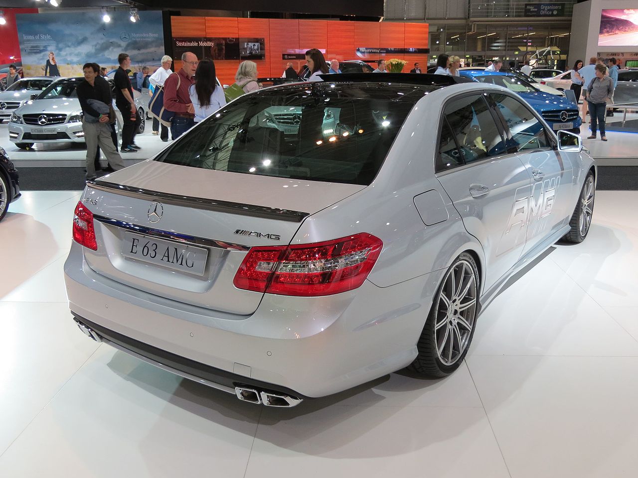 File:2012 Mercedes-Benz E 63 AMG (W 212 MY12) sedan (2012-10-26